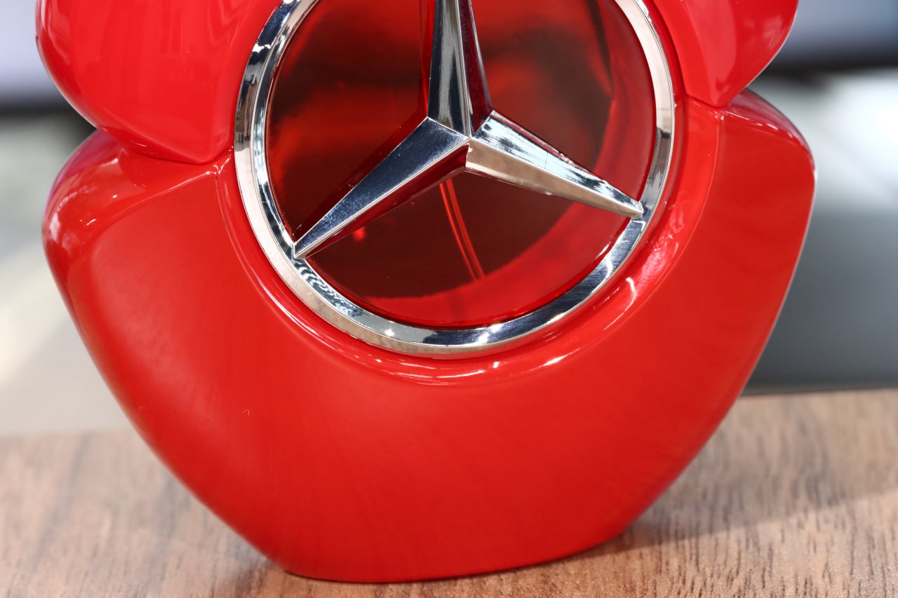 MERCEDES BENZ IN RED WOMAN EDP